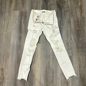 Women’s American Eagle skinny jeans